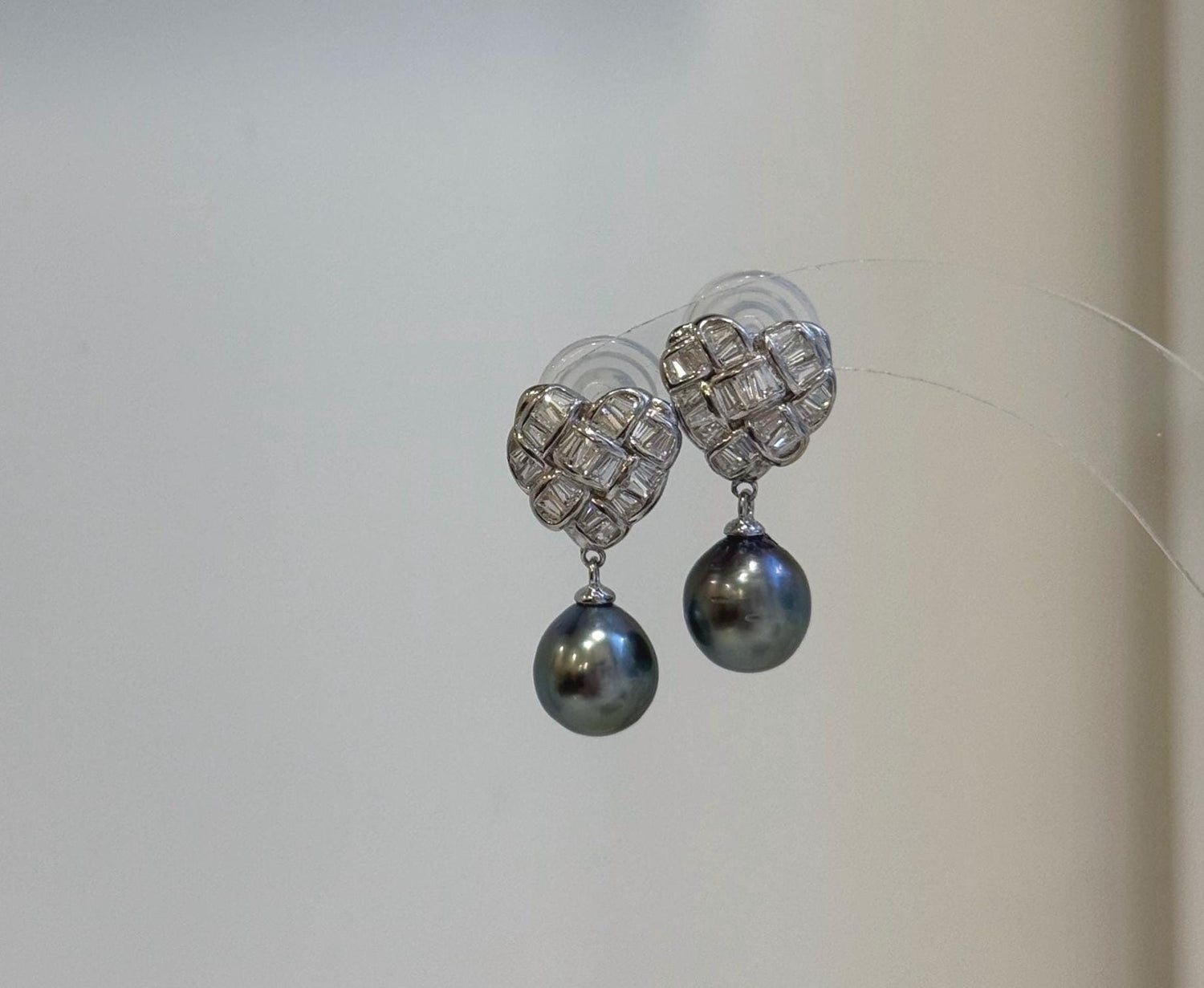 Elly’s 8.7mm Tahitian peacock green ocean Pearls Heart Earrings: Extreme luster mirrored, 2.5cm high, S925 silver Fancy earrings. gift for her Valentine’s Day
