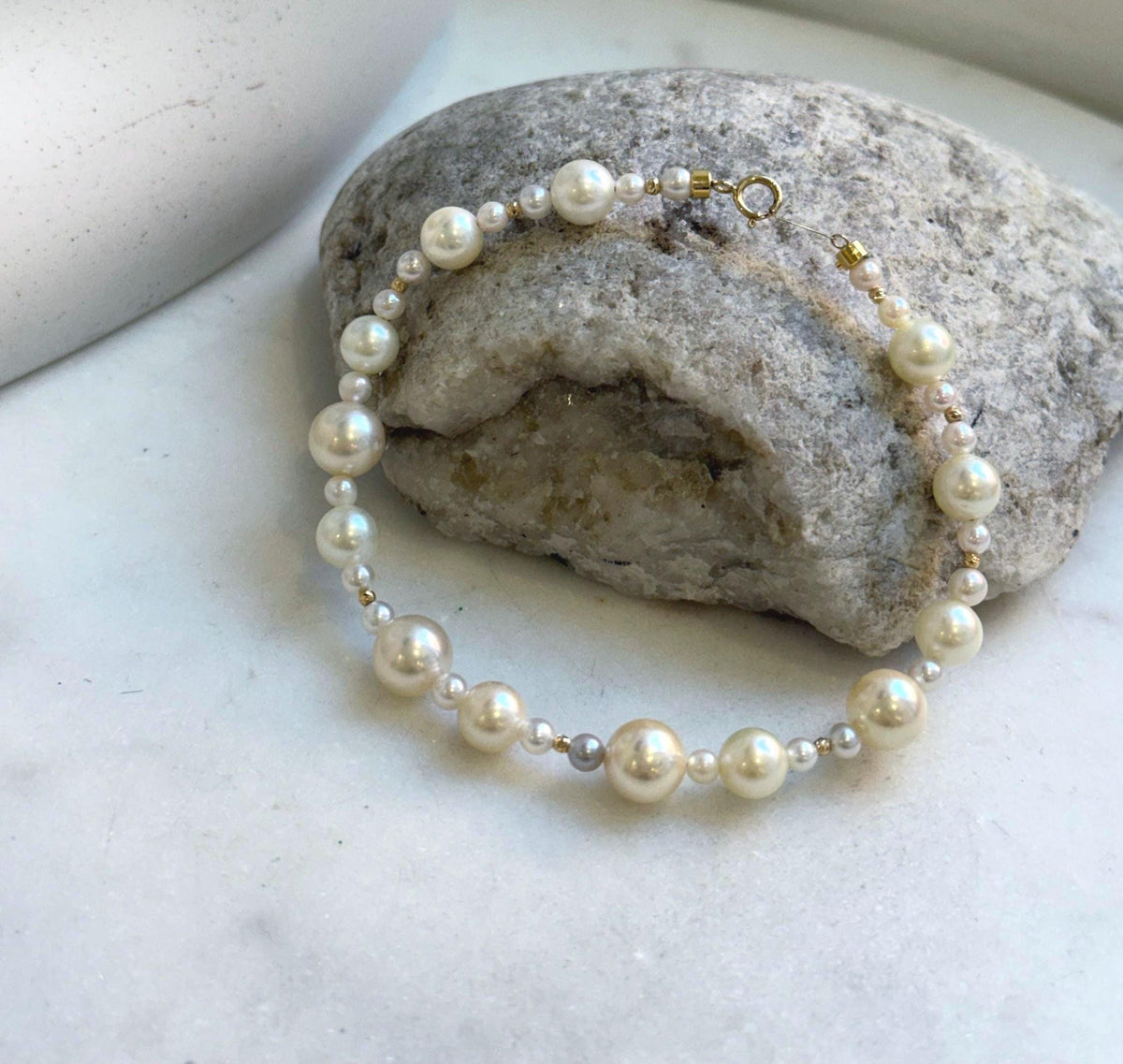 Elly’s Au750 18K gold Akoya Ocean Pearls Bracelet: Extreme luster Mirrored effect, 3.4-7.9mm, 18k Gold beads clips, 7.7” long. gift for her Valentine’s Day