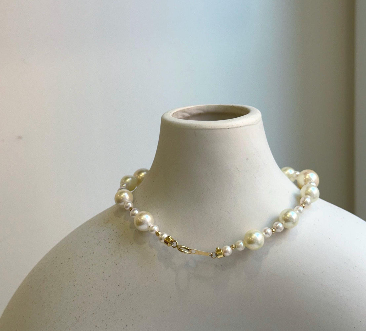 Elly’s Au750 18K gold Akoya Ocean Pearls Bracelet: Extreme luster Mirrored effect, 3.4-7.9mm, 18k Gold beads clips, 7.7” long. gift for her
