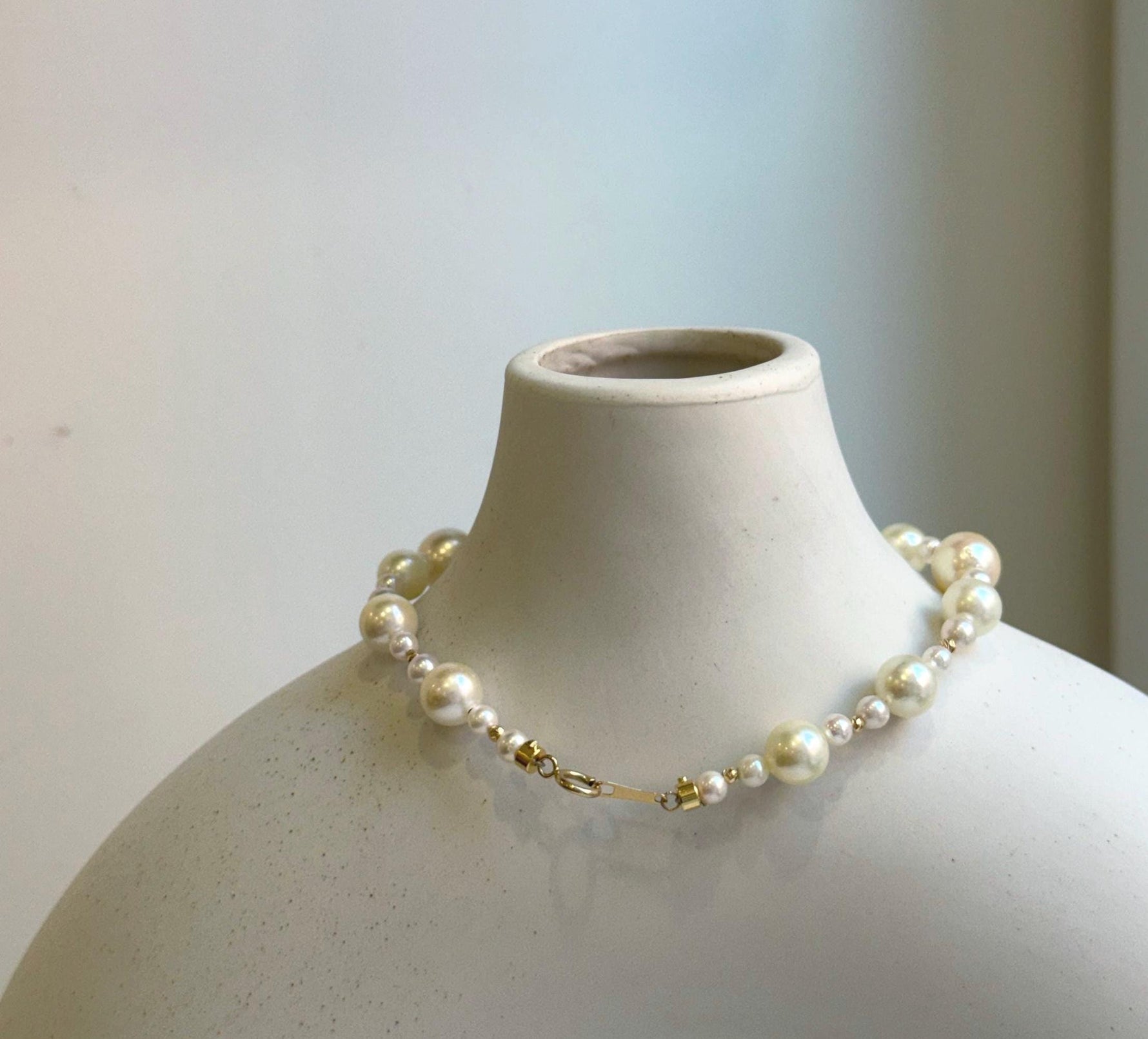Elly’s Au750 18K gold Akoya Ocean Pearls Bracelet: Extreme luster Mirrored effect, 3.4-7.9mm, 18k Gold beads clips, 7.7” long. gift for her