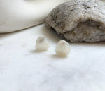 Elly’s 14.8x14.3mm White iridescent Heart Ocean Mabe Pearls Earrings Studs: Extreme luster Mirrored, S925 silver earrings studs. Gift for her holiday