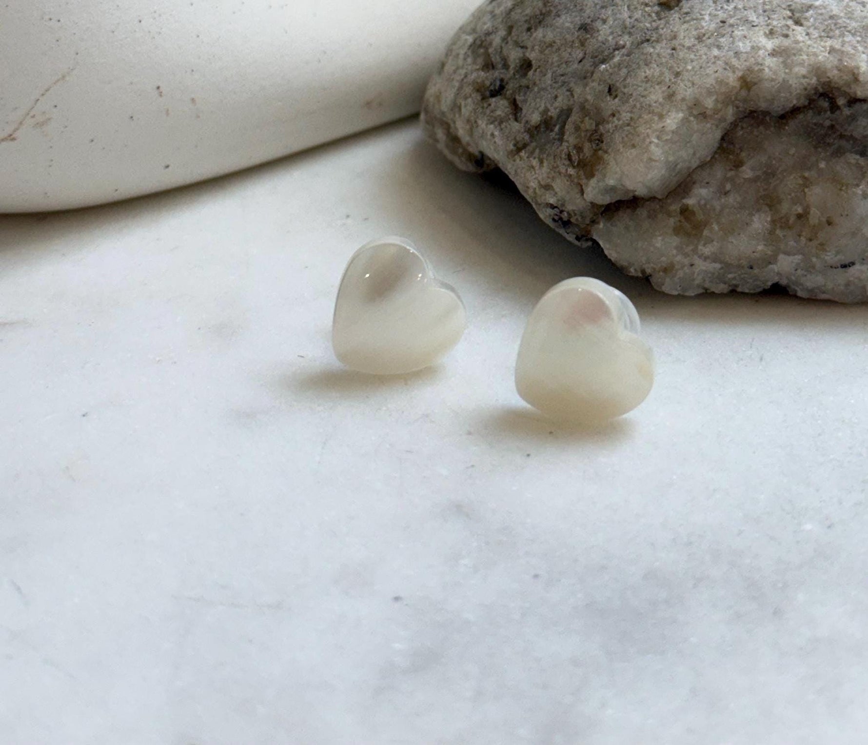 Elly’s 14.8x14.3mm White iridescent Heart Ocean Mabe Pearls Earrings Studs: Extreme luster Mirrored, S925 silver earrings studs. Gift for her anniversary