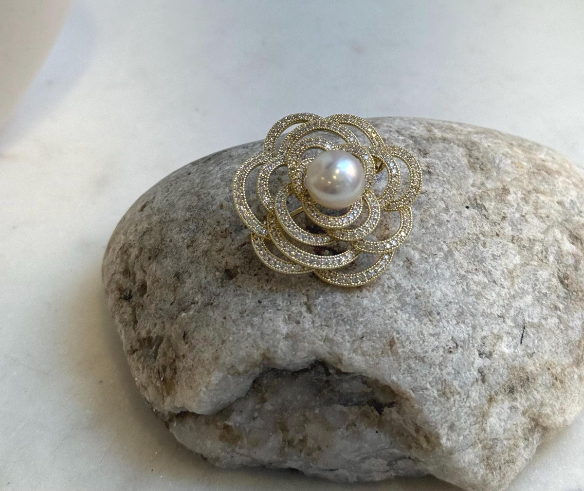 Elly’s 9.9mm Genius Huge Akoya Ivory ocean Pearl Floral Brooch: Extreme luster mirrored, 3.5cm dia. gift for her