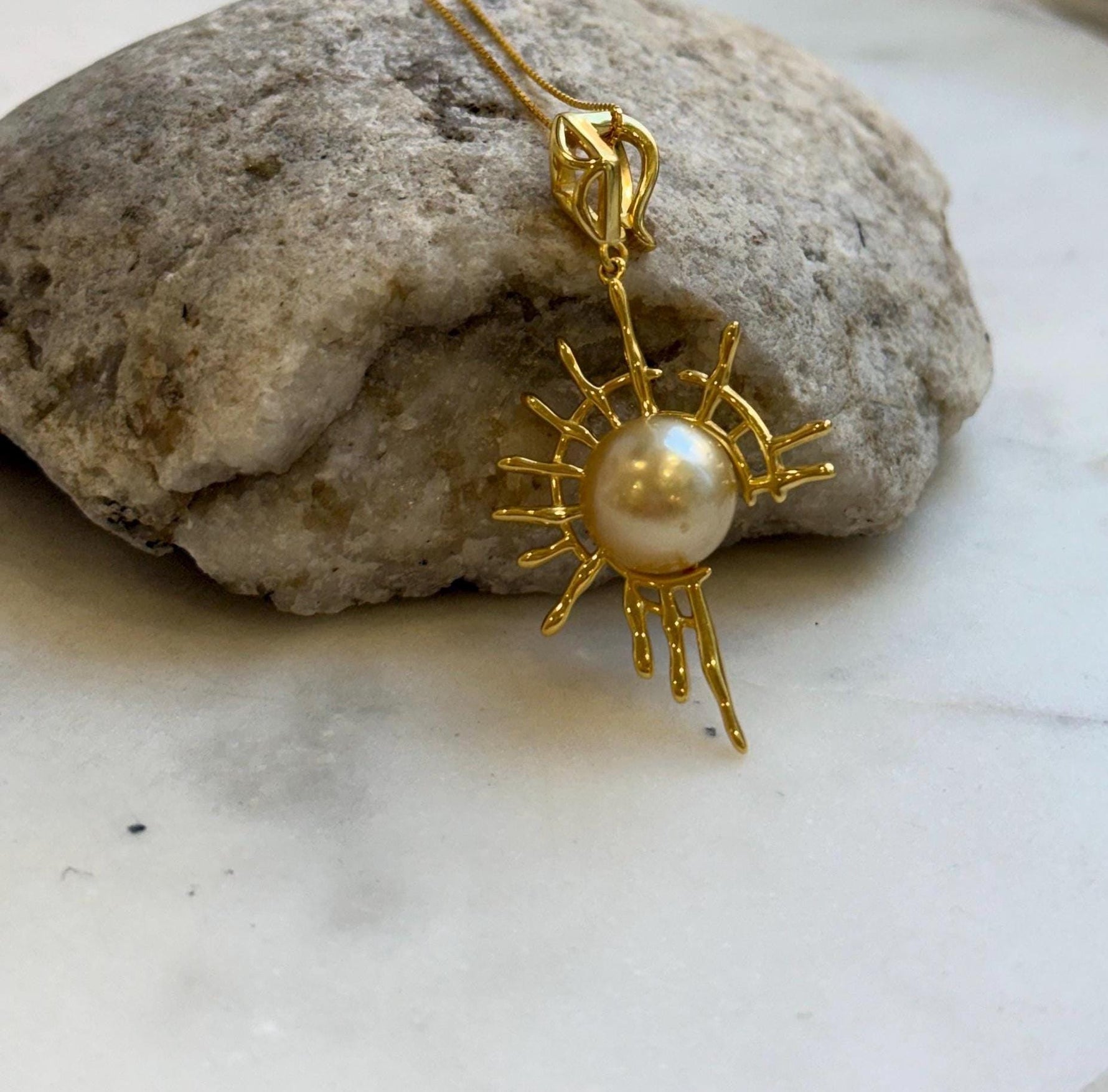 Elly’s 11.4mm South sea golden Pearl pendant: Extreme luster mirrored, ultra gold pearl, 4.9cm high, S925 silver Sun pendant chain set. gift for her Valentine’s Day’s