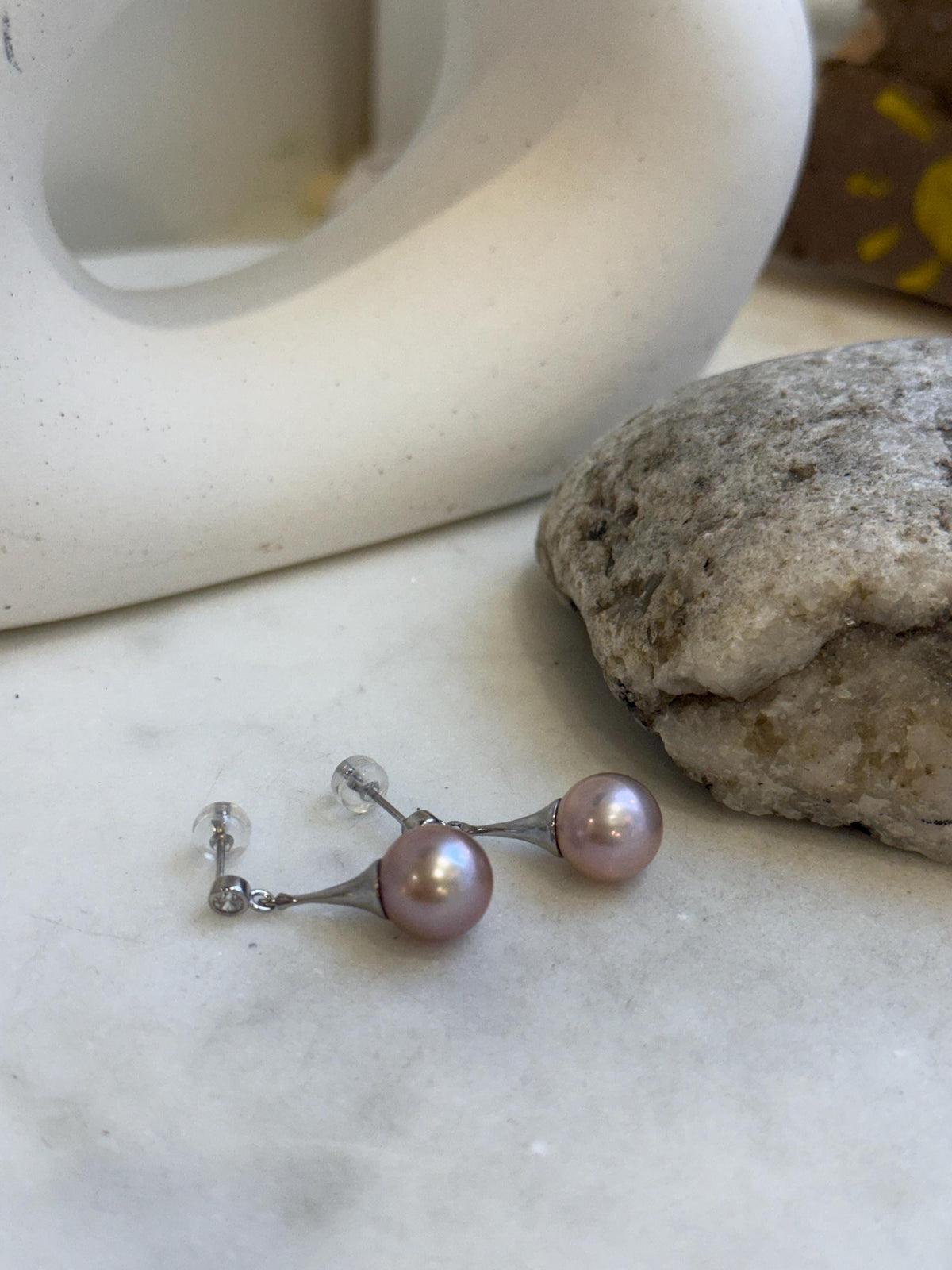 Elly’s 10.3mm Edison Rose mauve earrings: Extreme luster mirrored, S925 silver earrings.