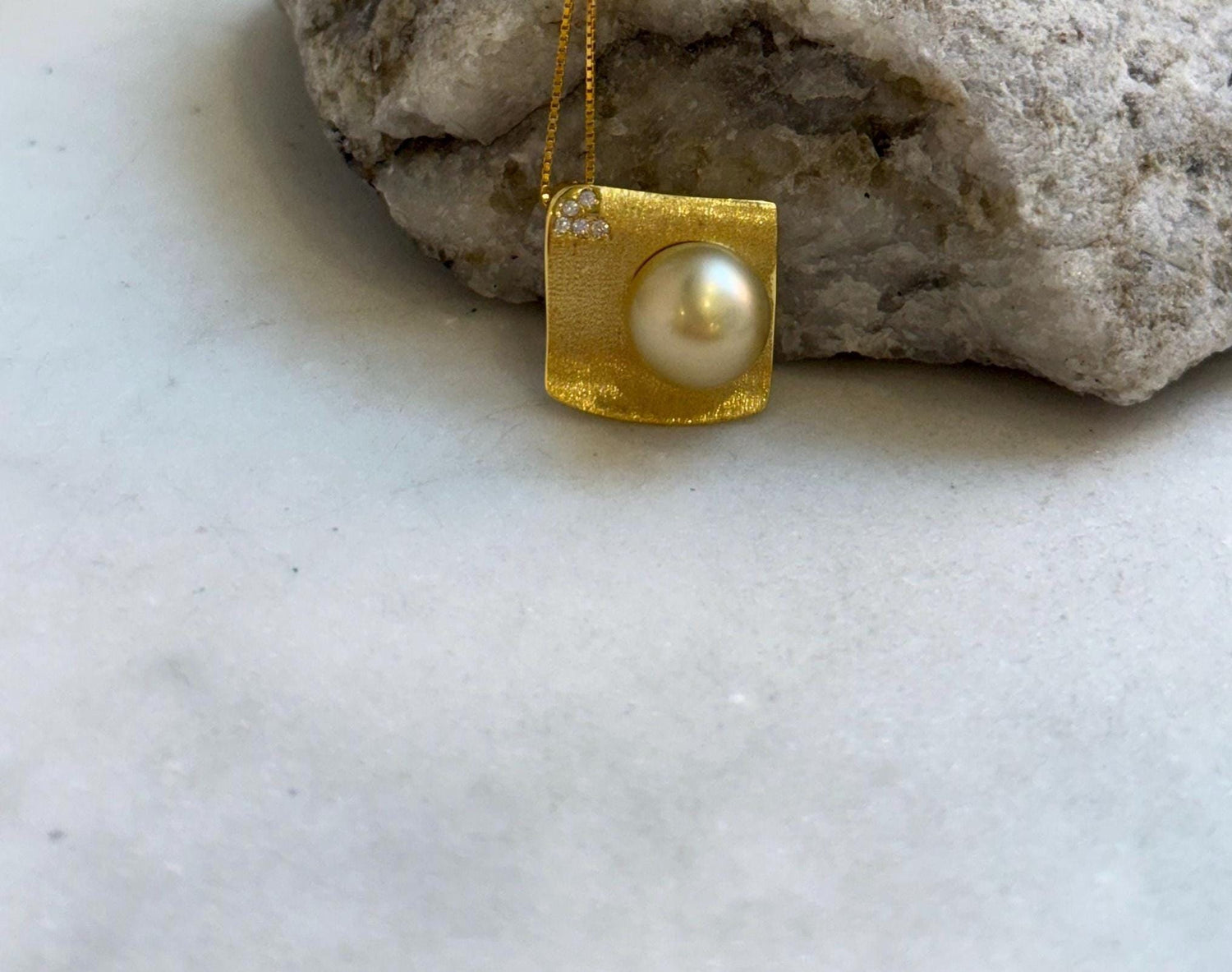 Elly’s 10mm South sea ultra gold Pearl pendant: Extreme luster mirrored, 2x2cm, S925 silver Vintage pendant chain set. gift for her
