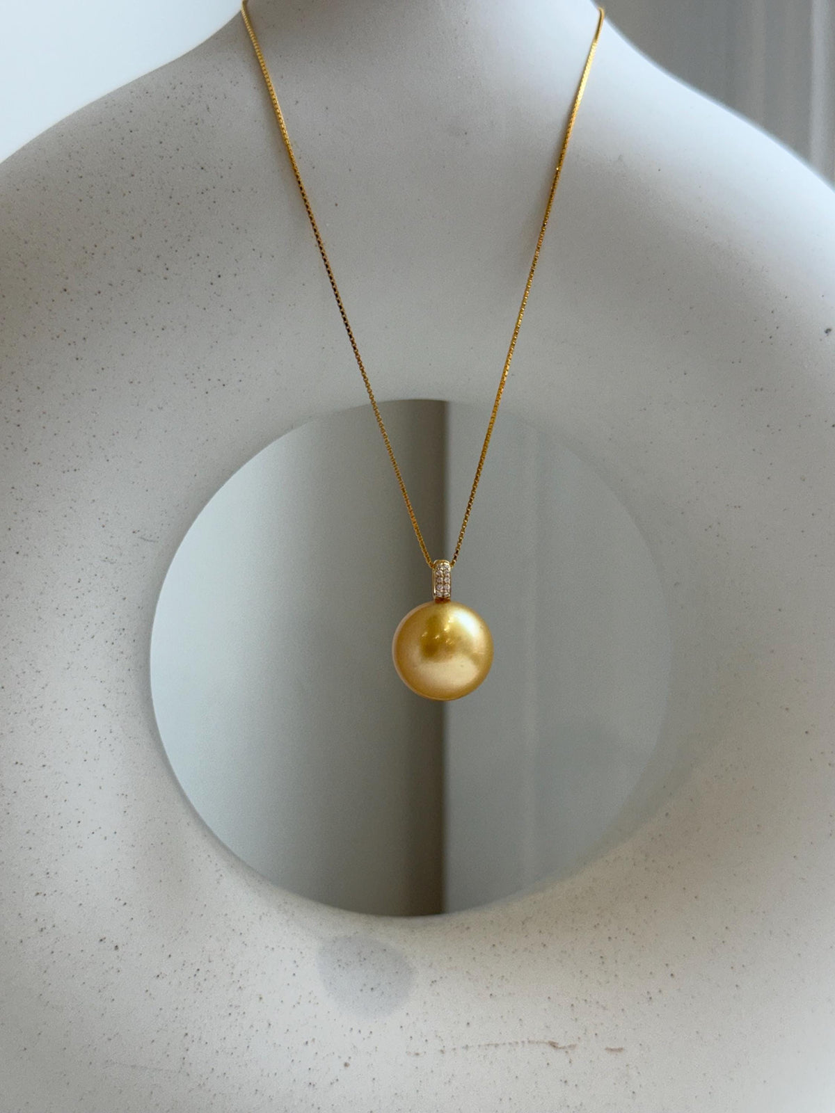 Elly’s 13.6mm Au750 18K Gold Huge Genius South Sea deep Golden Ocean Pearl Pendant: Extreme luster mirrored effect, 18k real gold pendant. gift for her Valentine’s Day