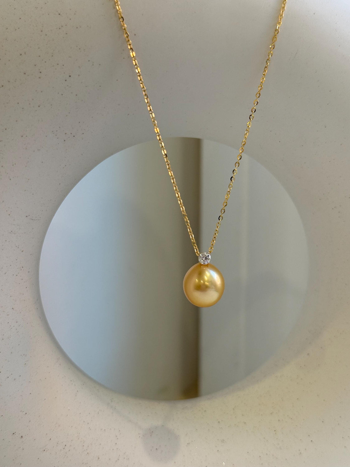 Elly’s Au750 18k gold South sea golden Pearl pendant: Extreme luster mirrored, 10.4mm, 1.4cm high, 18k gold pendant S925 silver chain set. gift for her