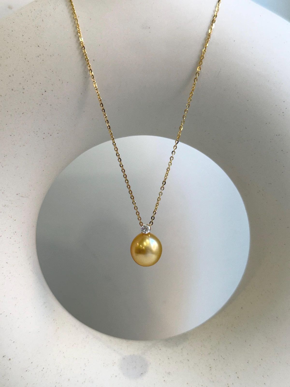 Elly’s Au750 18k gold South sea golden Pearl pendant: Extreme luster mirrored, 10.4mm, 1.4cm high, 18k gold pendant S925 silver chain set. gift for her