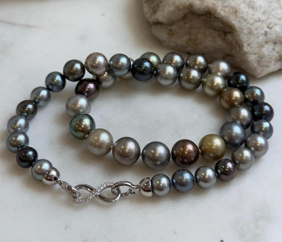 top high quality multicolor Tahitian ocean pearls necklace