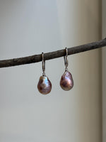 Elly’s Freshwater baroque pearls Heart Earrings: Extreme luster mirrored, Rose Iridescent, to 18mm, S925 silver earrings.Pearl Jewelry Idea.