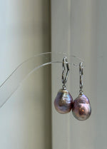 Elly’s Freshwater baroque pearls Heart Earrings: Extreme luster mirrored, Rose Iridescent, to 18mm, S925 silver earrings.Pearl Jewelry Idea.