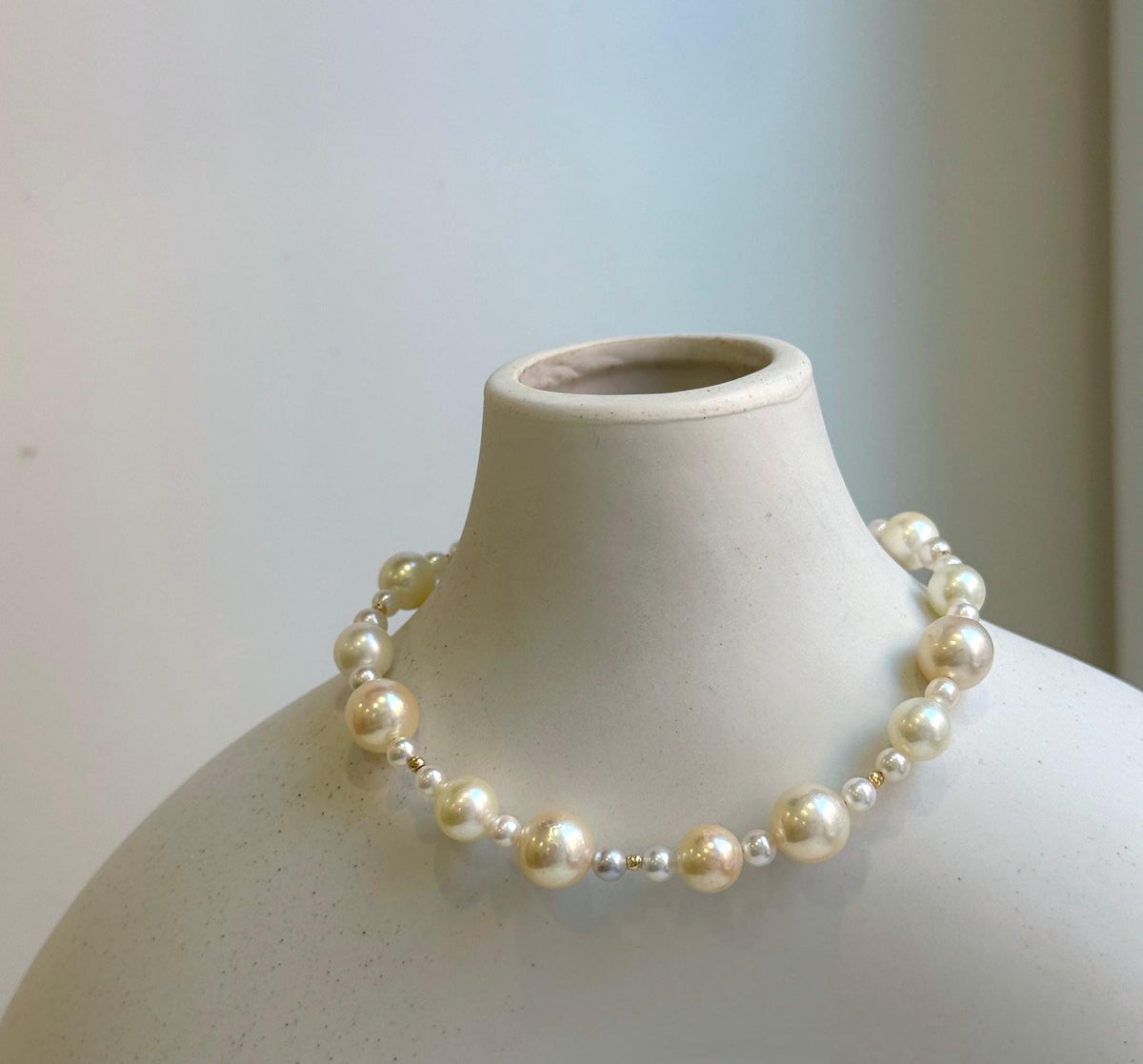 Elly’s Au750 18K gold Akoya Ocean Pearls Bracelet: Extreme luster Mirrored effect, 3.4-7.9mm, 18k Gold beads clips, 7.7” long. gift for her