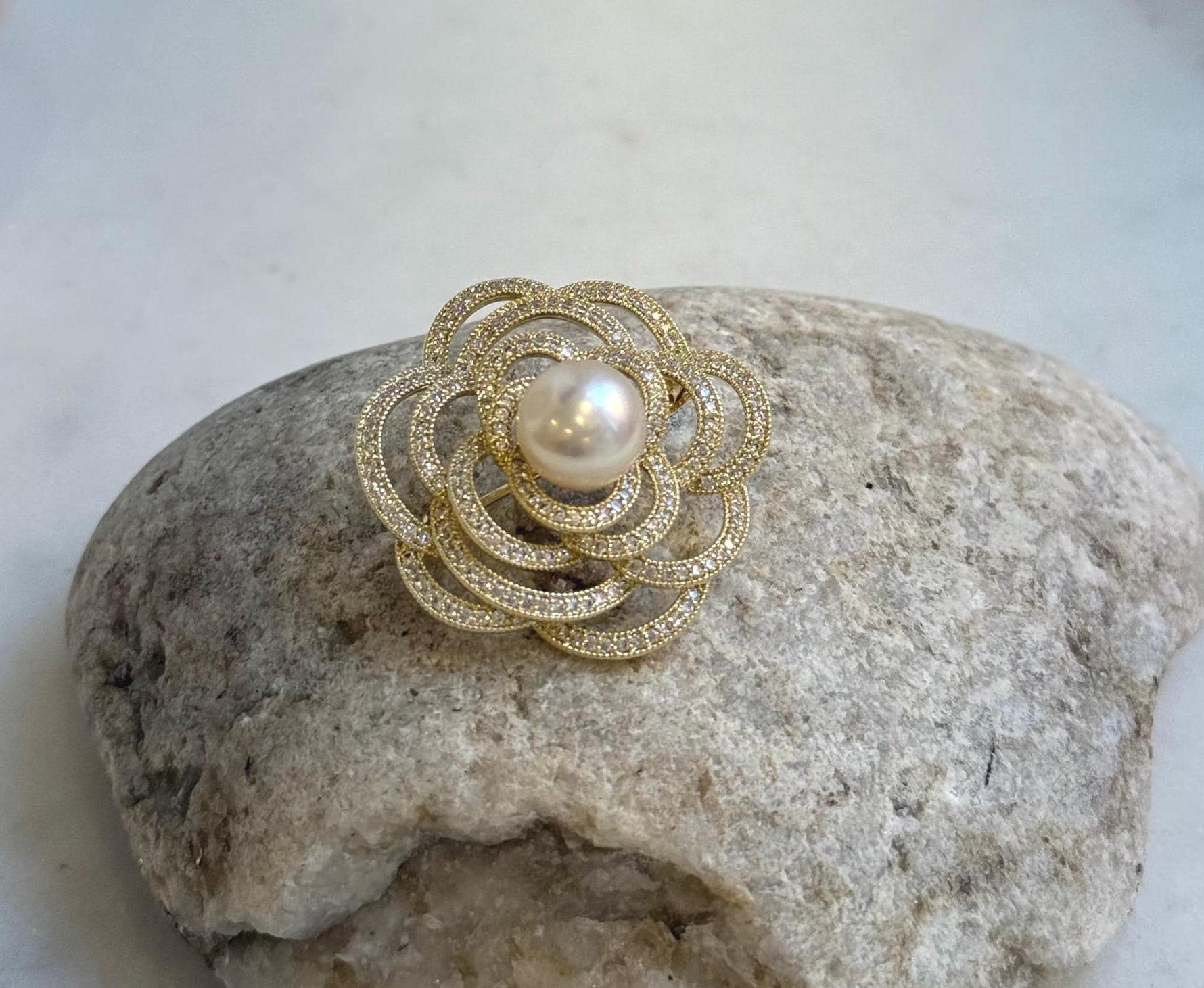 Elly’s 9.9mm Genius Huge Akoya Ivory ocean Pearl Floral Brooch: Extreme luster mirrored, 3.5cm dia. gift for her