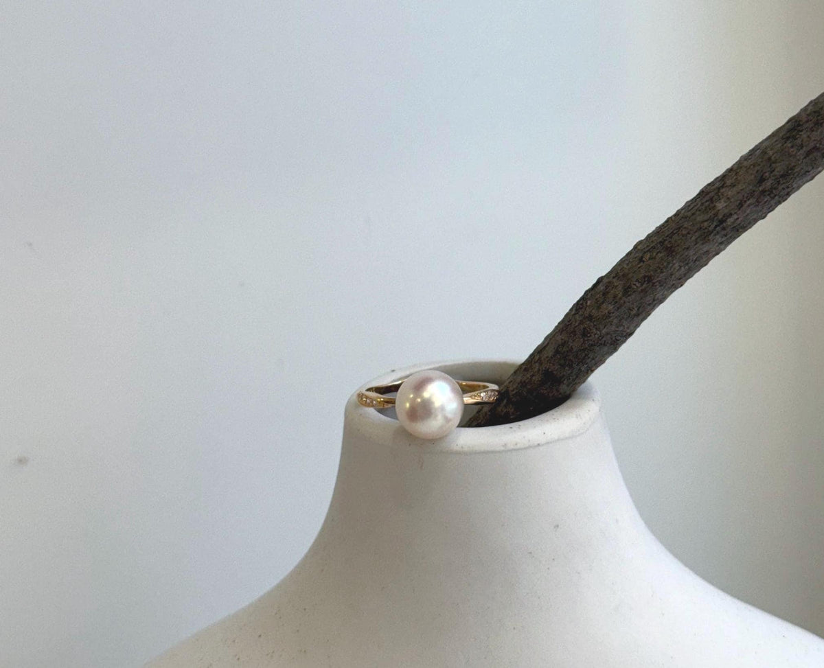 Elly’s 8.7mm Akoya ivory ocean pearl Ring: Extreme luster mirrored, s925 silver adjustable ring. Pearl Jewelry Idea.