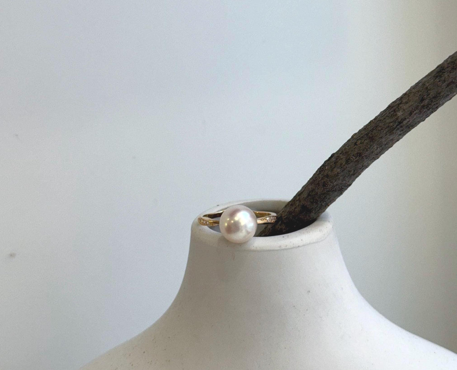 Elly’s 8.7mm Akoya ivory ocean pearl Ring: Extreme luster mirrored, s925 silver adjustable ring. Pearl Jewelry Idea.