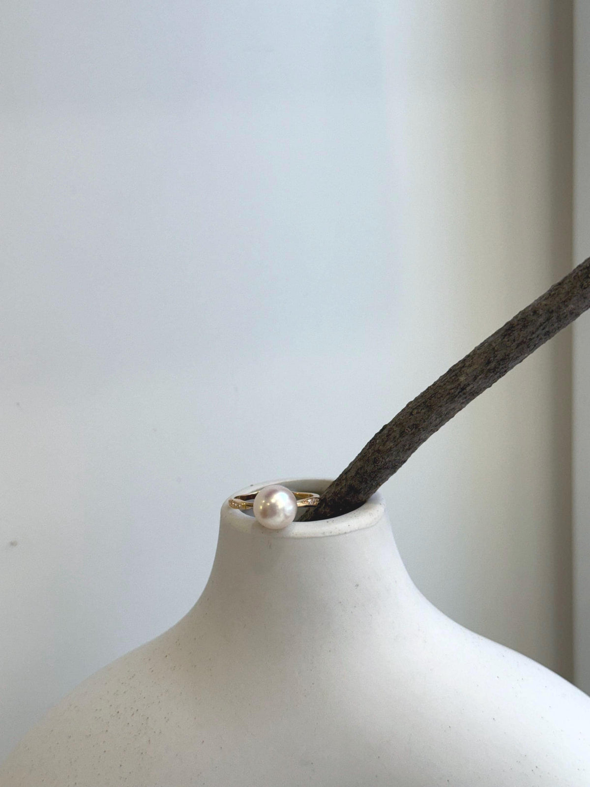 Elly’s 8.7mm Akoya ivory ocean pearl Ring: Extreme luster mirrored, s925 silver adjustable ring. Pearl Jewelry Idea.