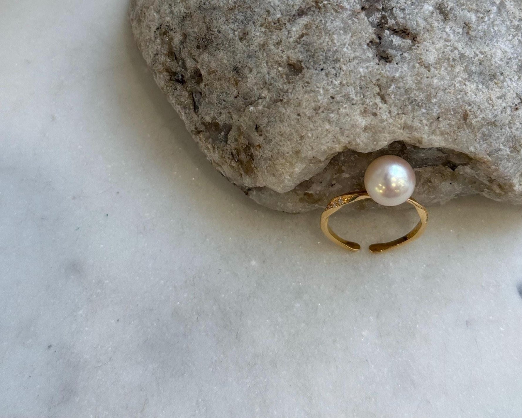 Elly’s 8.7mm Akoya ivory ocean pearl Ring: Extreme luster mirrored, s925 silver adjustable ring. Pearl Jewelry Idea.