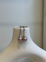 Elly’s 10.3mm Edison Rose mauve earrings: Extreme luster mirrored, S925 silver earrings.