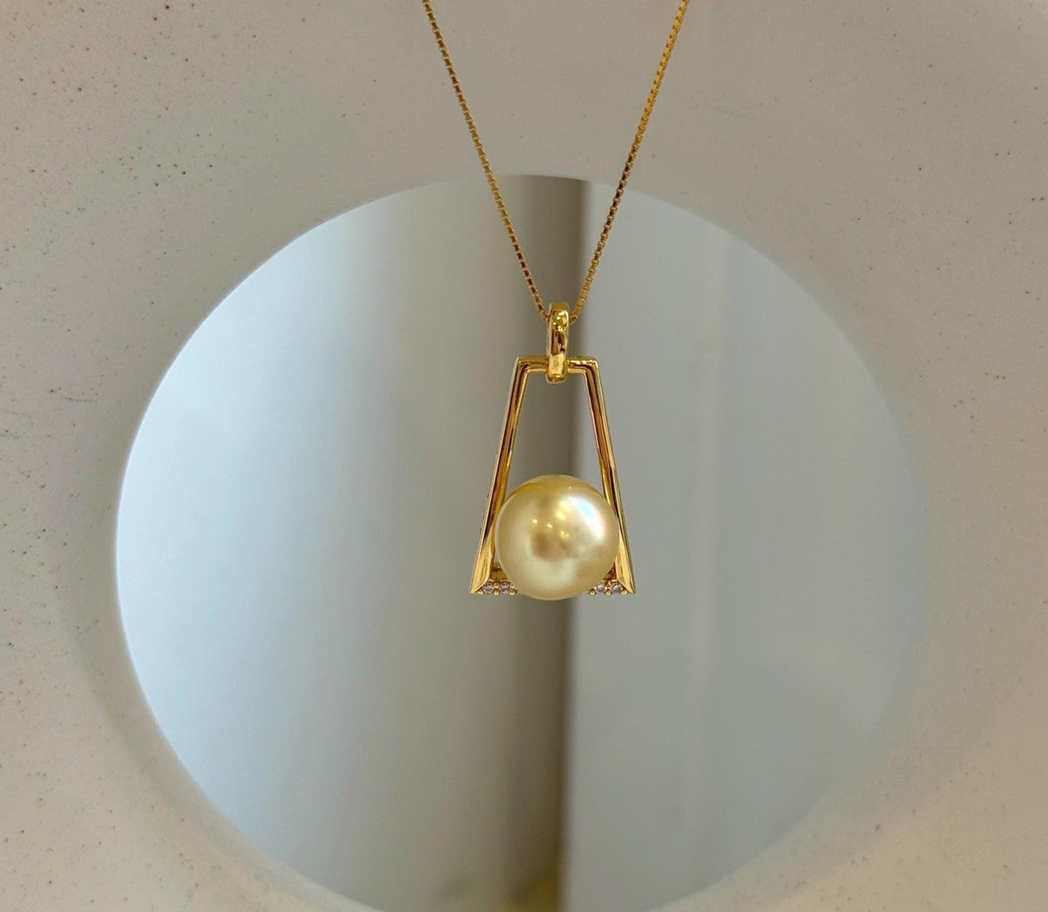 Elly’s 10.8mm South sea golden Pearl pendant: Extreme luster mirrored, ultra gold pearl, 2.6cm high, S925 silver Vintage pendant chain set.