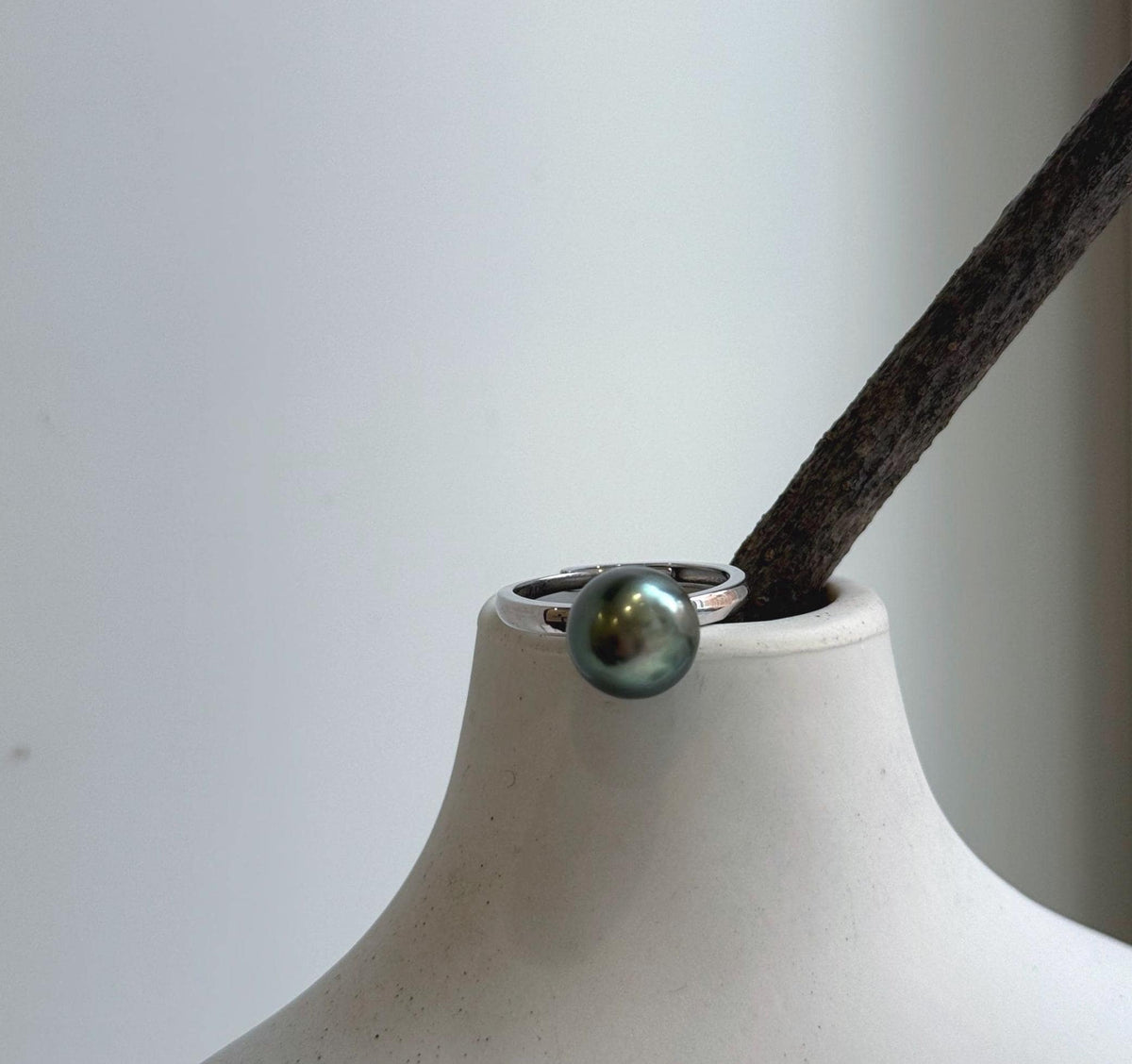 Elly’s 10.3mm Tahitian Ocean Peacock green ocean Pearl Ring: Extreme luster mirrored, S925 silver adjustable Ring. Pearl Jewelry Idea.