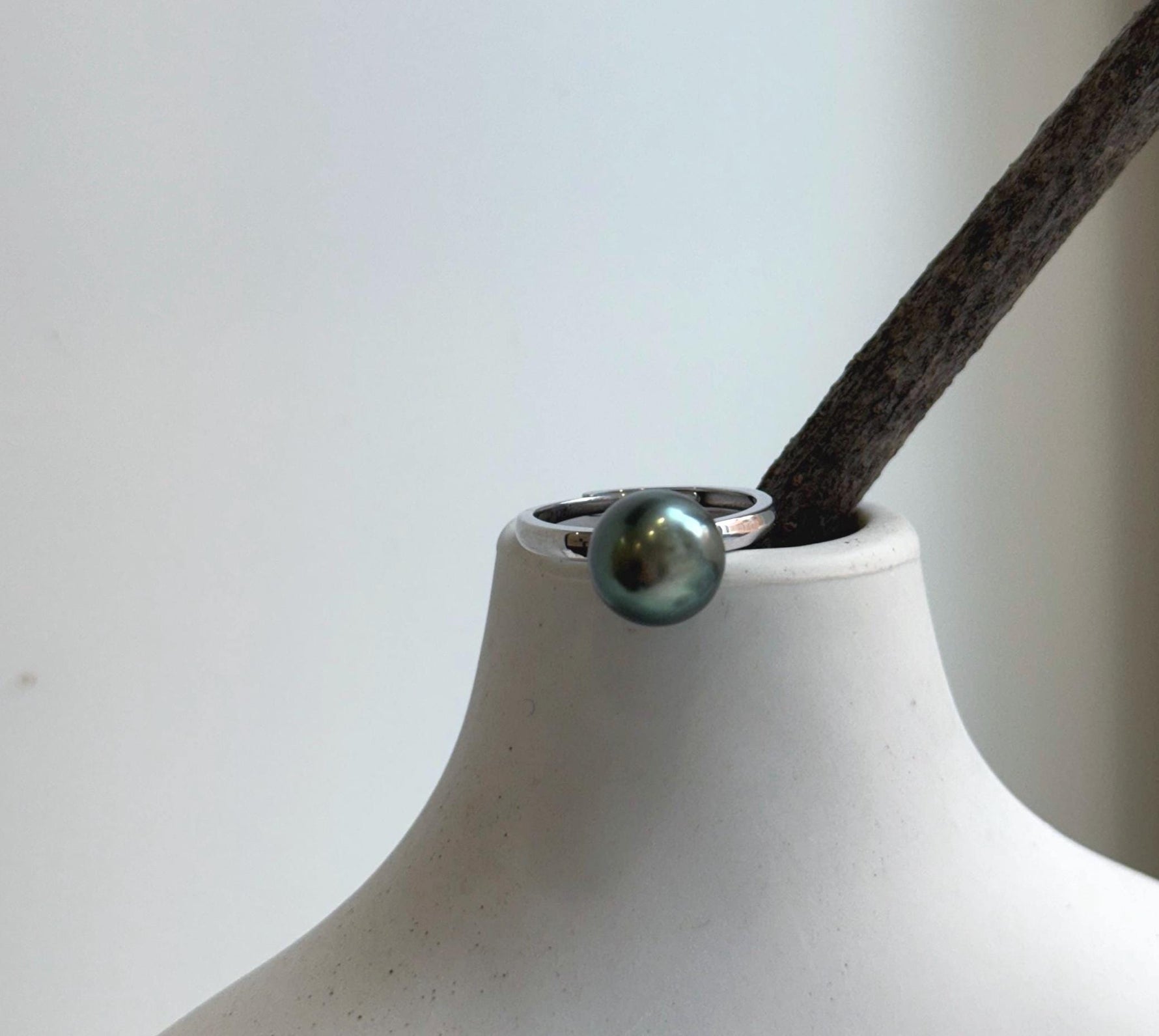 Elly’s 10.3mm Tahitian Ocean Peacock green ocean Pearl Ring: Extreme luster mirrored, S925 silver adjustable Ring. Pearl Jewelry Idea.