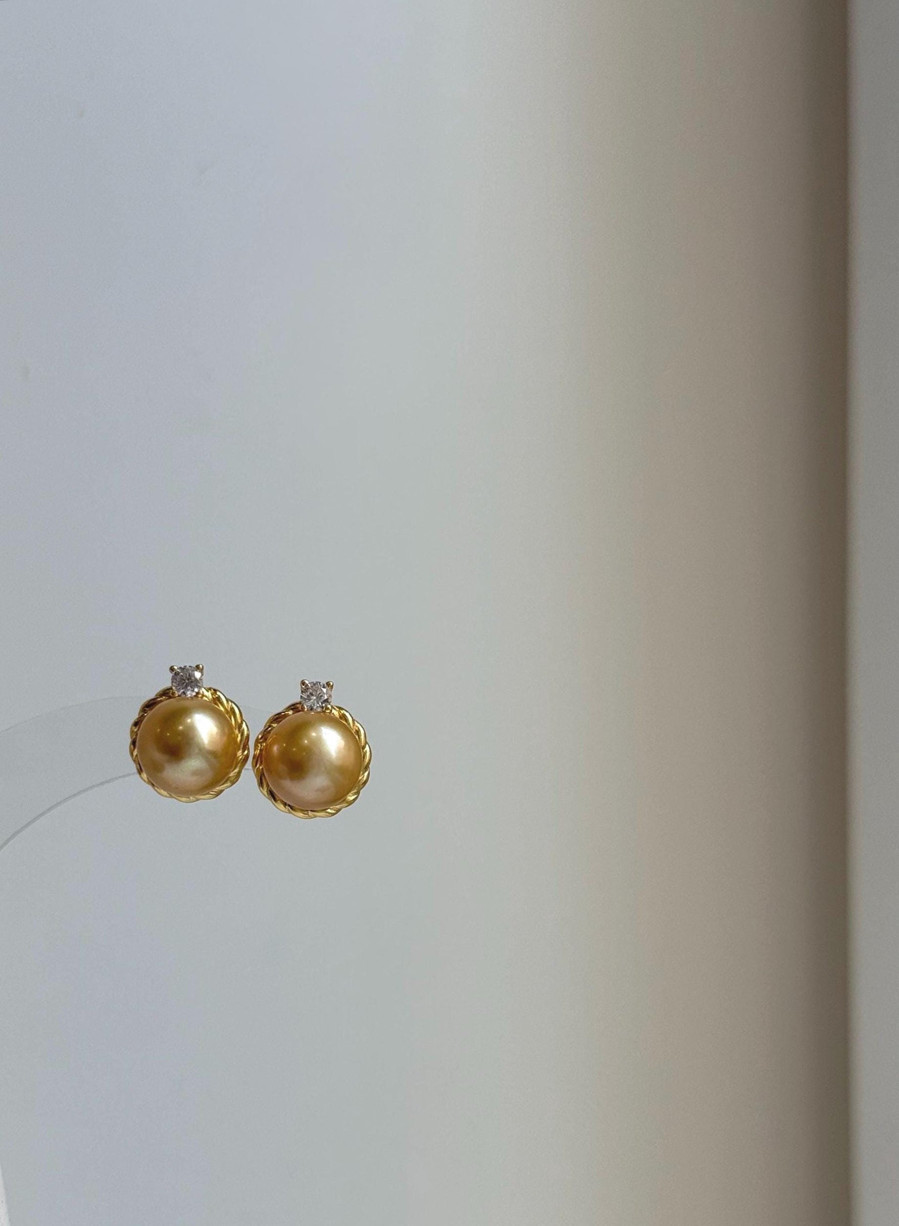 Elly’s 9.1mm Edison deep gold Pearls Earrings studs: Extreme luster Mirrored,  1.1x1.3cm, S925 silver earrings studs. gift for her party