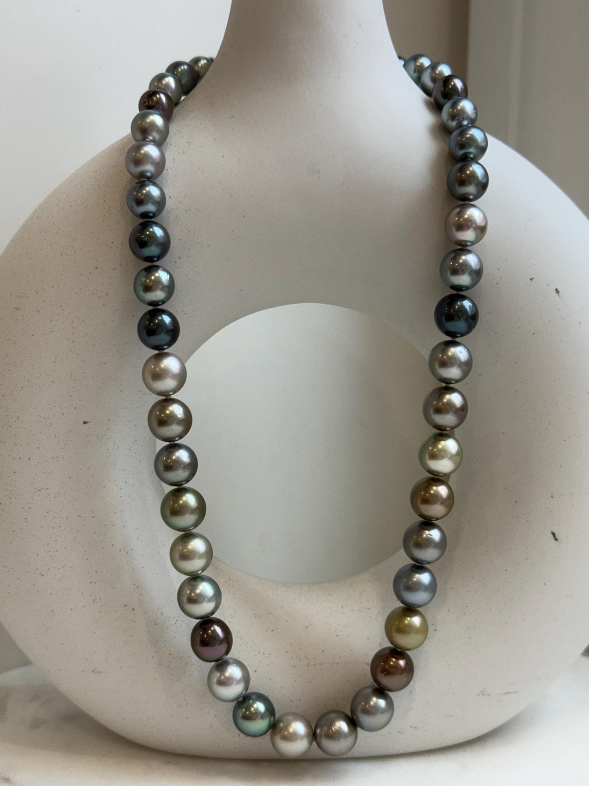 top high quality multicolor Tahitian ocean pearls necklace