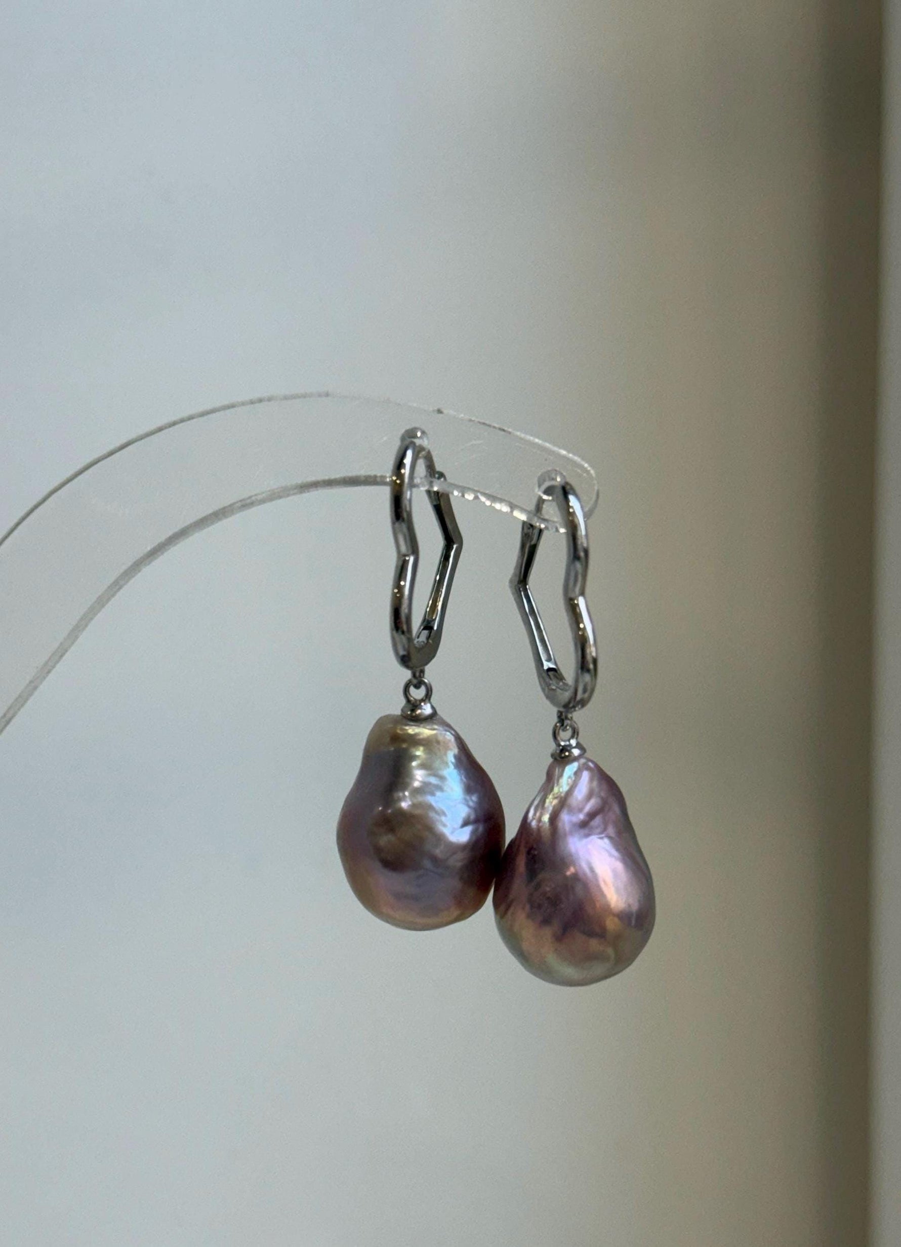 Elly’s Freshwater baroque pearls Heart Earrings: Extreme luster mirrored, Rose Iridescent, to 18mm, S925 silver earrings.Pearl Jewelry Idea.