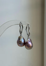 Elly’s Freshwater baroque pearls Heart Earrings: Extreme luster mirrored, Rose Iridescent, to 18mm, S925 silver earrings.Pearl Jewelry Idea. daily earrings