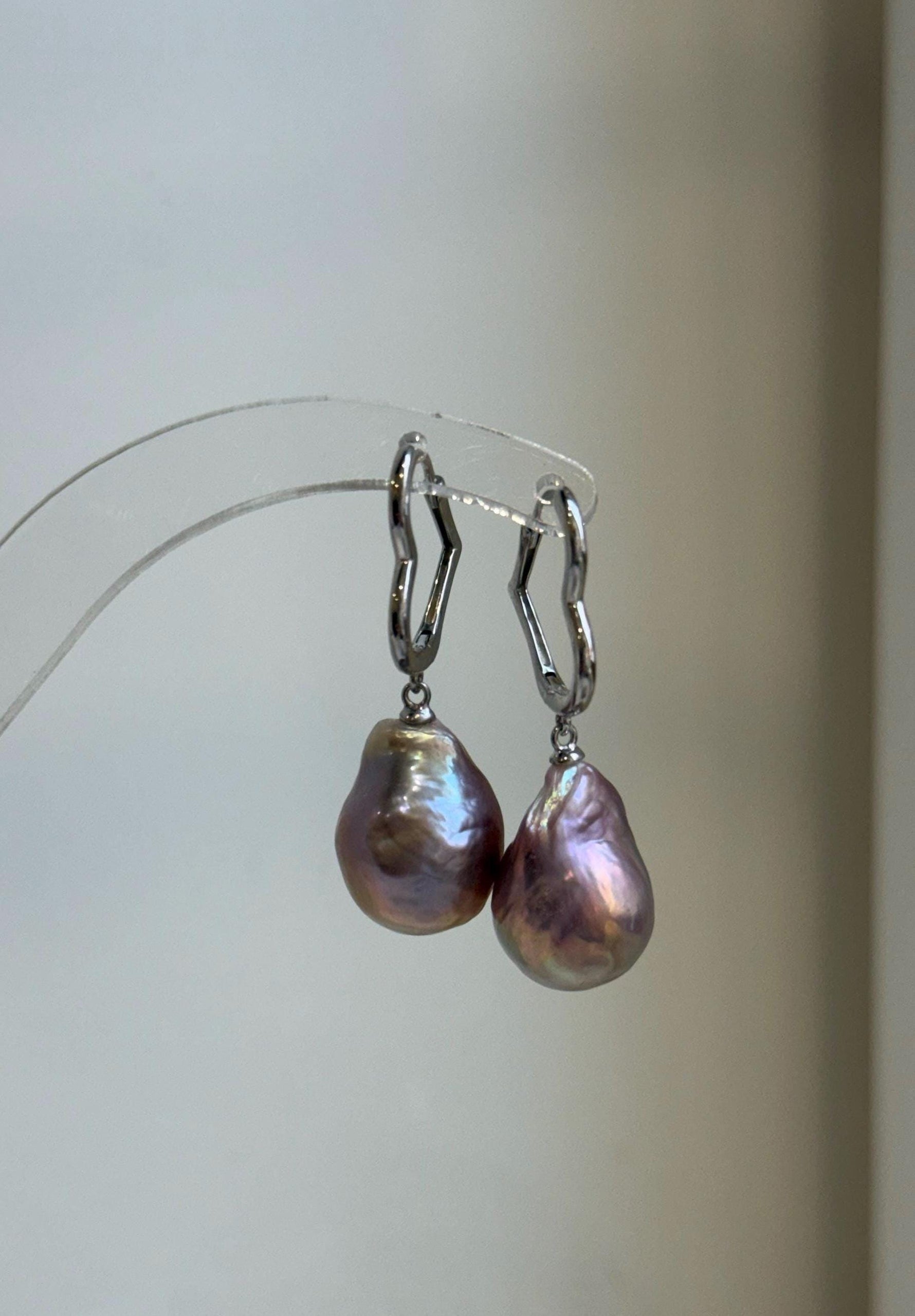 Elly’s Freshwater baroque pearls Heart Earrings: Extreme luster mirrored, Rose Iridescent, to 18mm, S925 silver earrings.Pearl Jewelry Idea. daily earrings