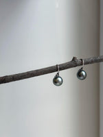 Elly’s 10mm Tahitian Platinum ocean Pearls High heel Earrings Hooks: Extreme luster Mirrored, 2.1cm high, S925 silver earrings hooks. gift for her daily office earrings