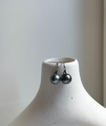 Elly’s 10mm Tahitian Platinum ocean Pearls High heel Earrings Hooks: Extreme luster Mirrored, 2.1cm high, S925 silver earrings hooks. gift for her daily office earrings