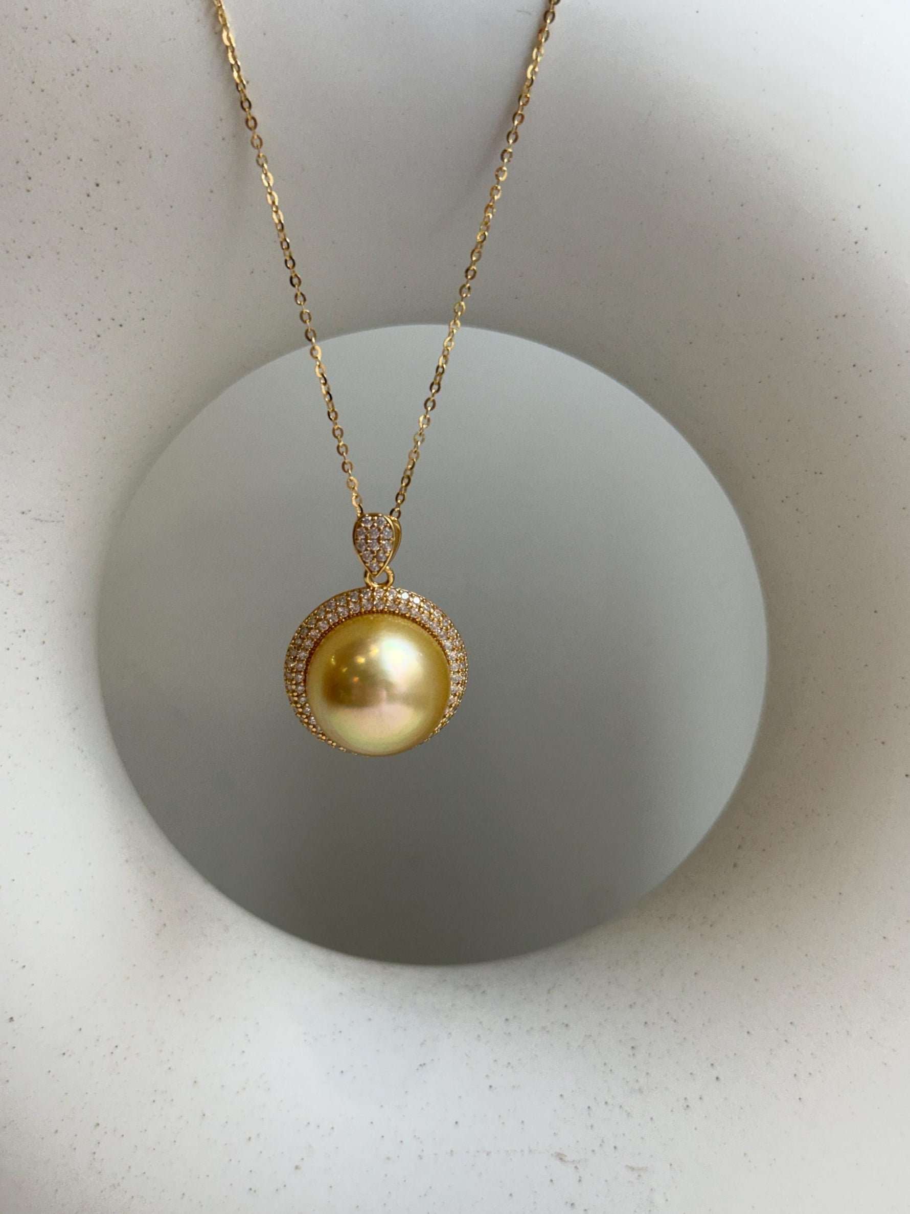 Elly’s 14.9mm Huge South Sea Gold iridescentocean Pearl pendant: Extreme luster mirrored. S925 silver vintage pendant necklace set.gift for her