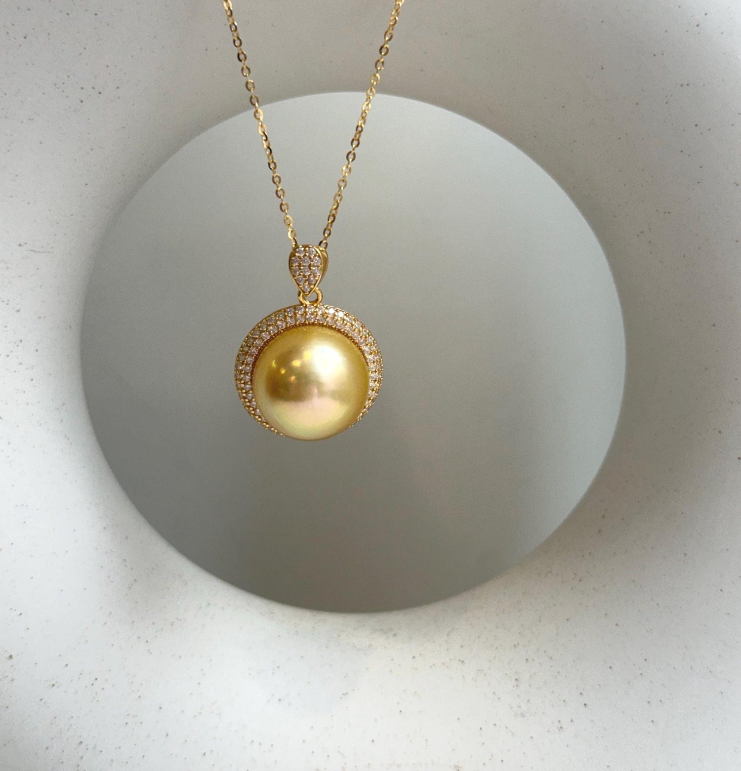 Elly’s 14.9mm Huge South Sea Gold iridescentocean Pearl pendant: Extreme luster mirrored. S925 silver vintage pendant necklace set.gift for her anniversary