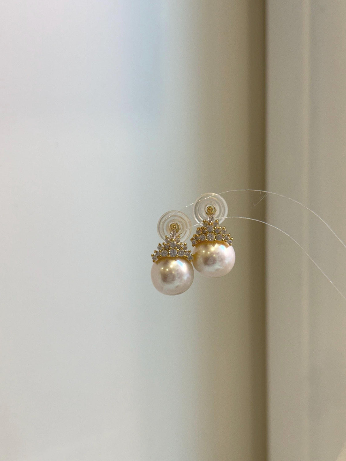 Elly’s 12.1mm Edison white Pearls pink hue Crown Earrings: Extreme luster Mirrored, 2cm high, S925 silver earrings.gift for her birthday