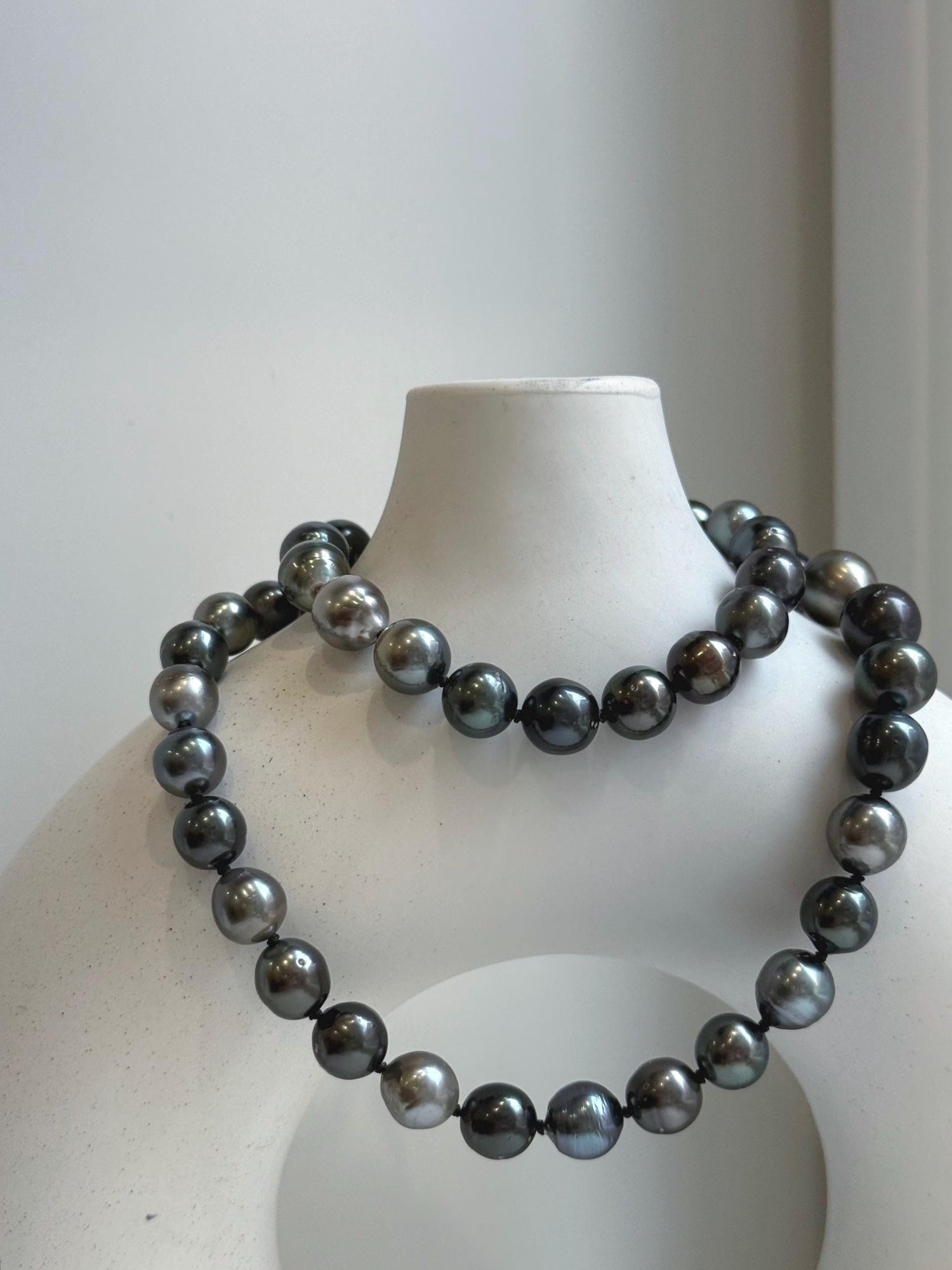 Elly’s 43pcs 8.9-11.1mm Tahitian Multicolor Ocean Pearls Necklace: extreme luster mirrored, knotted 20.5”, S925 silver necklace.gift for her