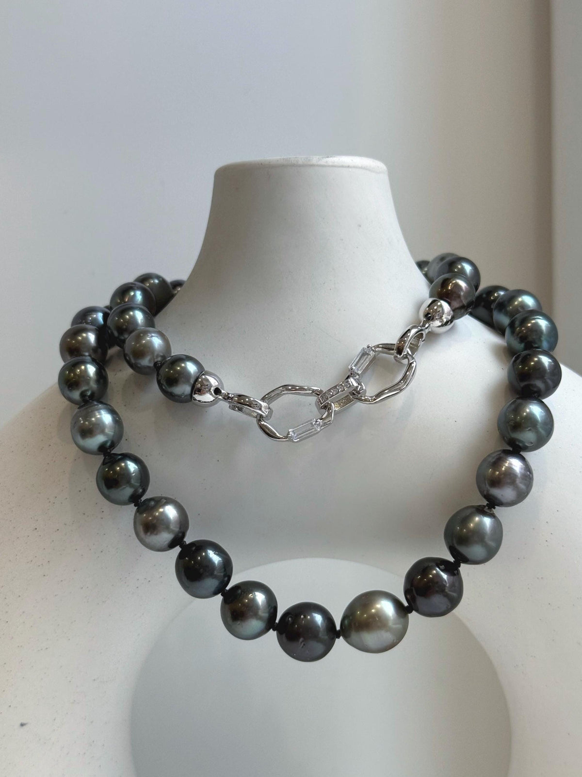 Elly’s 43pcs 8.9-11.1mm Tahitian Multicolor Ocean Pearls Necklace: extreme luster mirrored, knotted 20.5”, S925 silver necklace.gift for her party