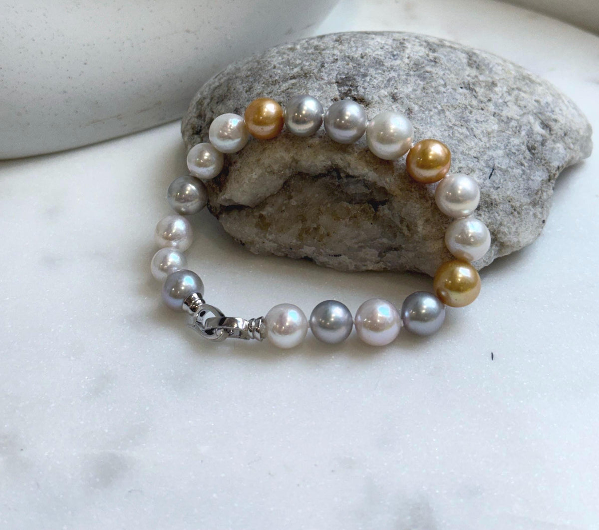 Elly’s 18pcs 8.3-10.5mm White gold silver Edison Pearls Bracelet: Extreme luster mirrored, 7.6” knotted, S925 silver Bracelet. gift for her birthday