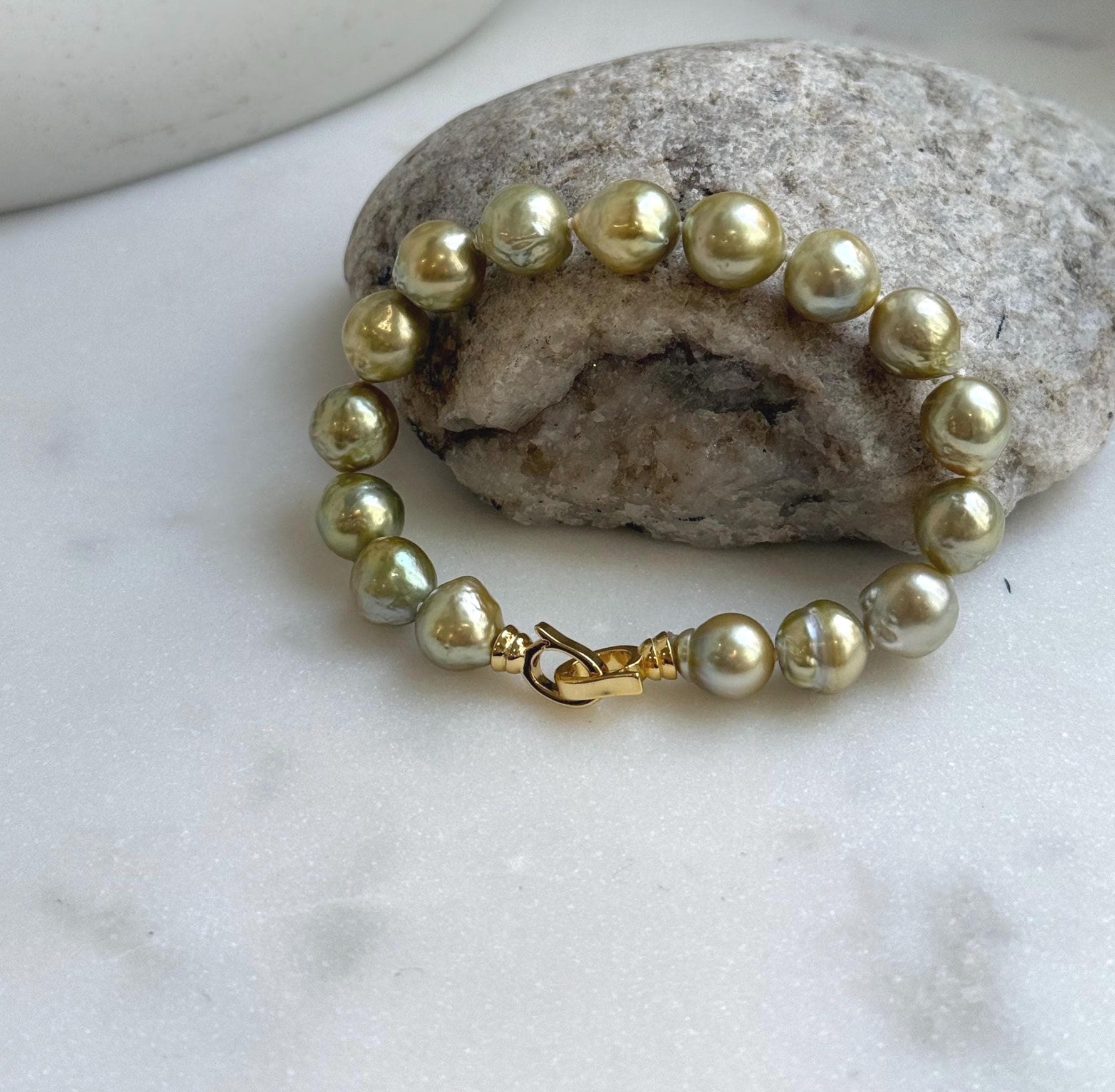 Elly’s 16pcs 8.9-10.2mm Genius south sea Tea Golden ocean Pearls Bracelet: Extreme luster mirrored, 7.7”, S925 silver bracelet. gift for her holiday