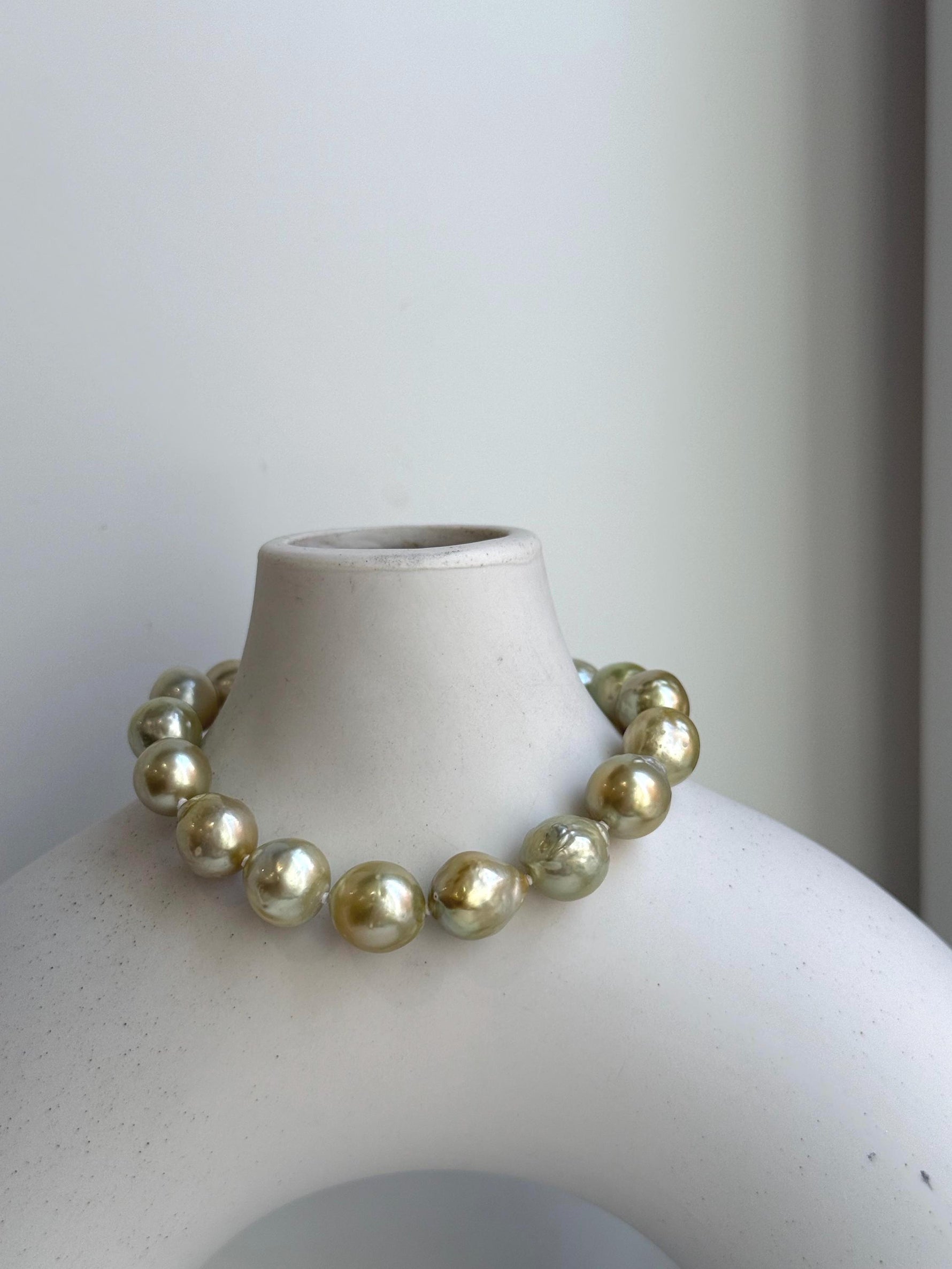 Elly’s 16pcs 8.9-10.2mm Genius south sea Tea Golden ocean Pearls Bracelet: Extreme luster mirrored, 7.7”, S925 silver bracelet. gift for her