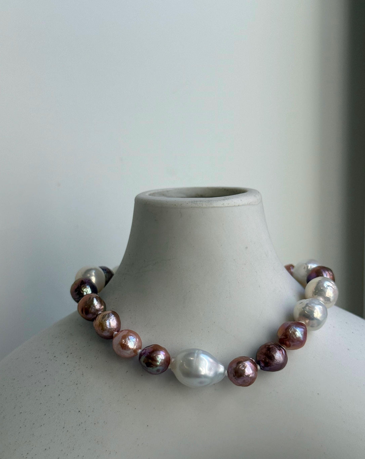Elly’s Metallic pink rose gold pearls Bracelet: Extreme luster mirrored, 8” knotted, S925 silver Braclet. Pearl jewelry idea, gift for her