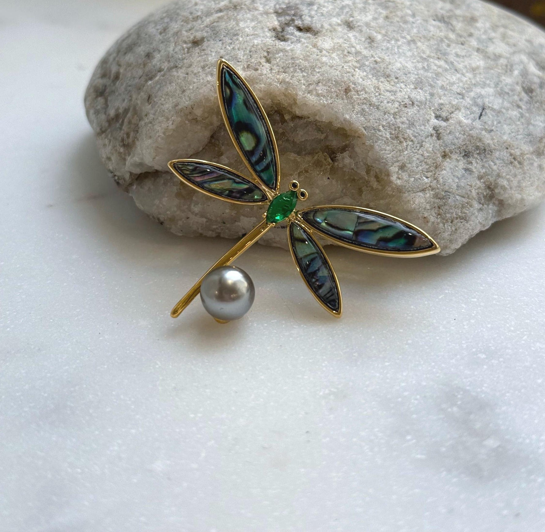 Elly’s 8.5mm Tahitian platinum Ocean Dragonfly Brooch Pendant 2in1: Extreme Luster mirrored, 4.5x4cm, S925 silver chain not included.