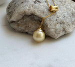 Elly’s 13x14mm South Sea light Gold ocean Pearl pendant: Extreme luster mirrored. 4.8cm high, S925 silver with gold plated cool pendant set