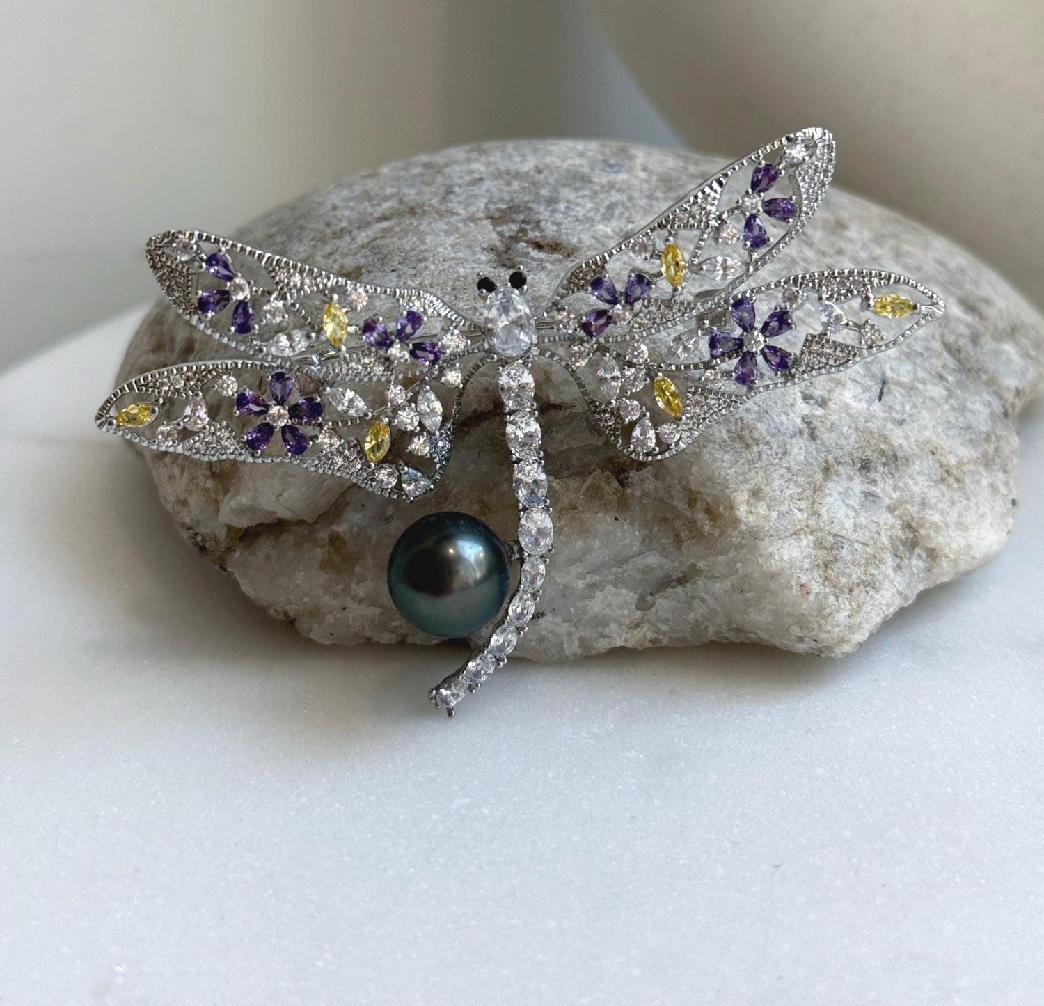 Elly’s 10.5mm Tahitian peacock hunter Ocean Dragonfly Brooch Pendant 2in1: Extreme Luster, 7.2x5.5cm, gift for her