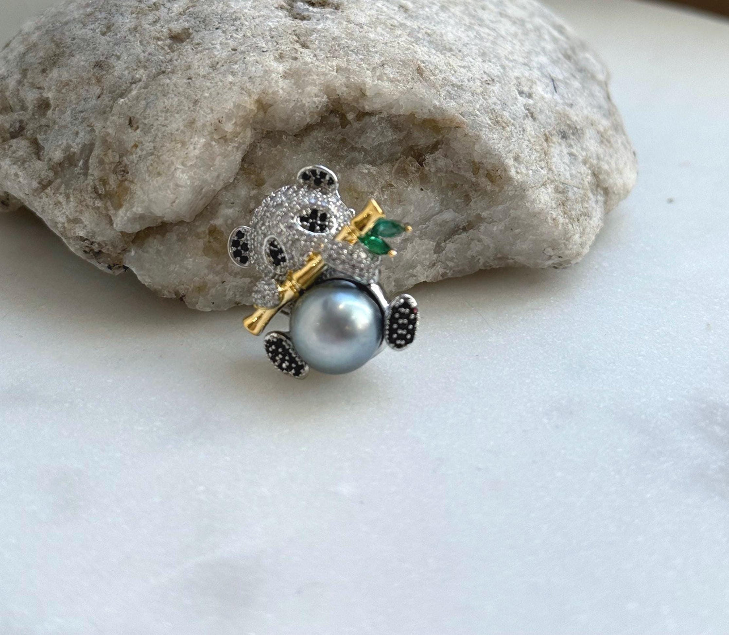 Elly’s 10.3mm Tahitian silver platinum Ocean Panda Brooch Pendant 2in1: Extreme Luster mirrored, 2.2x2.3cm, gift for her