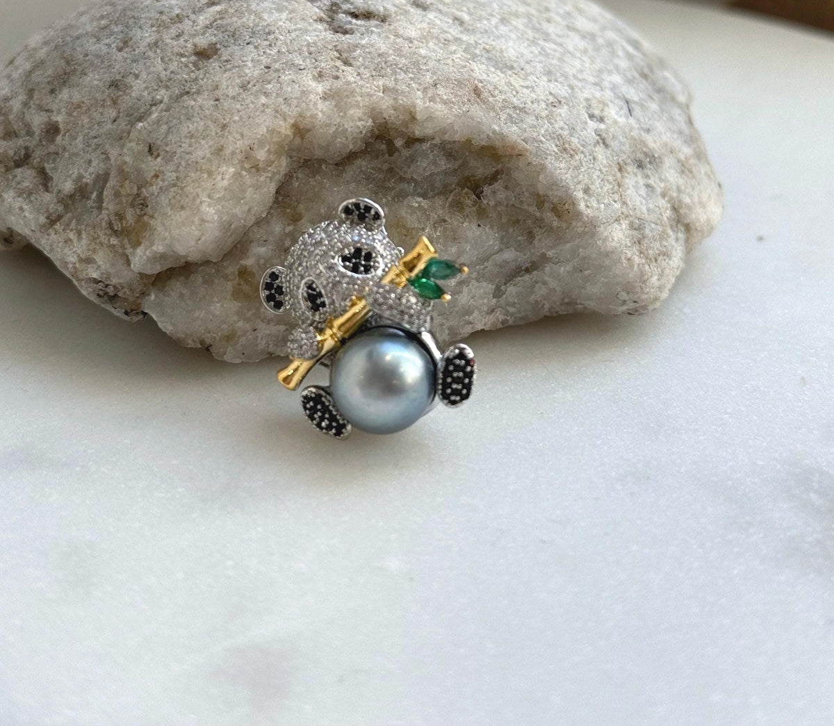 Elly’s 10.3mm Tahitian silver platinum Ocean Panda Brooch Pendant 2in1: Extreme Luster mirrored, 2.2x2.3cm, gift for her holiday