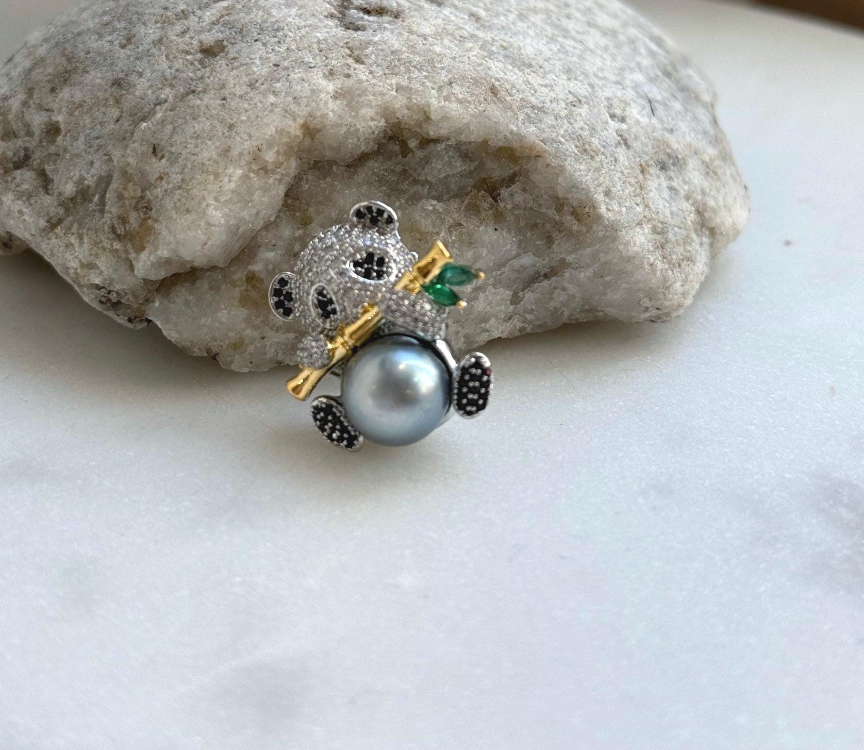 Elly’s 10.3mm Tahitian silver platinum Ocean Panda Brooch Pendant 2in1: Extreme Luster mirrored, 2.2x2.3cm, gift for her