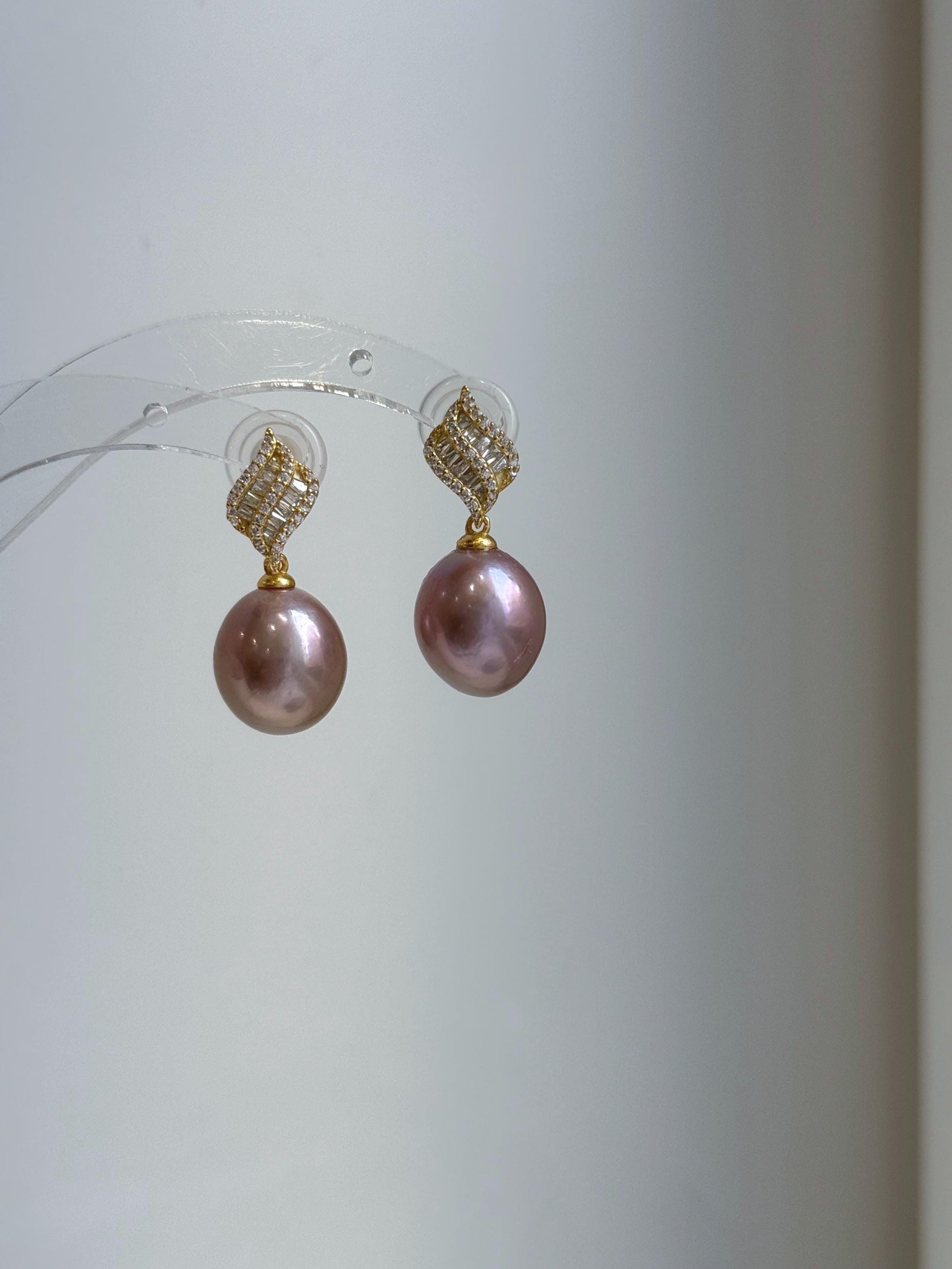 Elly’s 12.6x14.1mm Edison Pearls Earrings: Extreme luster Mirrored, metallic rose pearls green hue, 2.8cm high, S925 silver dangle earrings. daily office pearls earrings