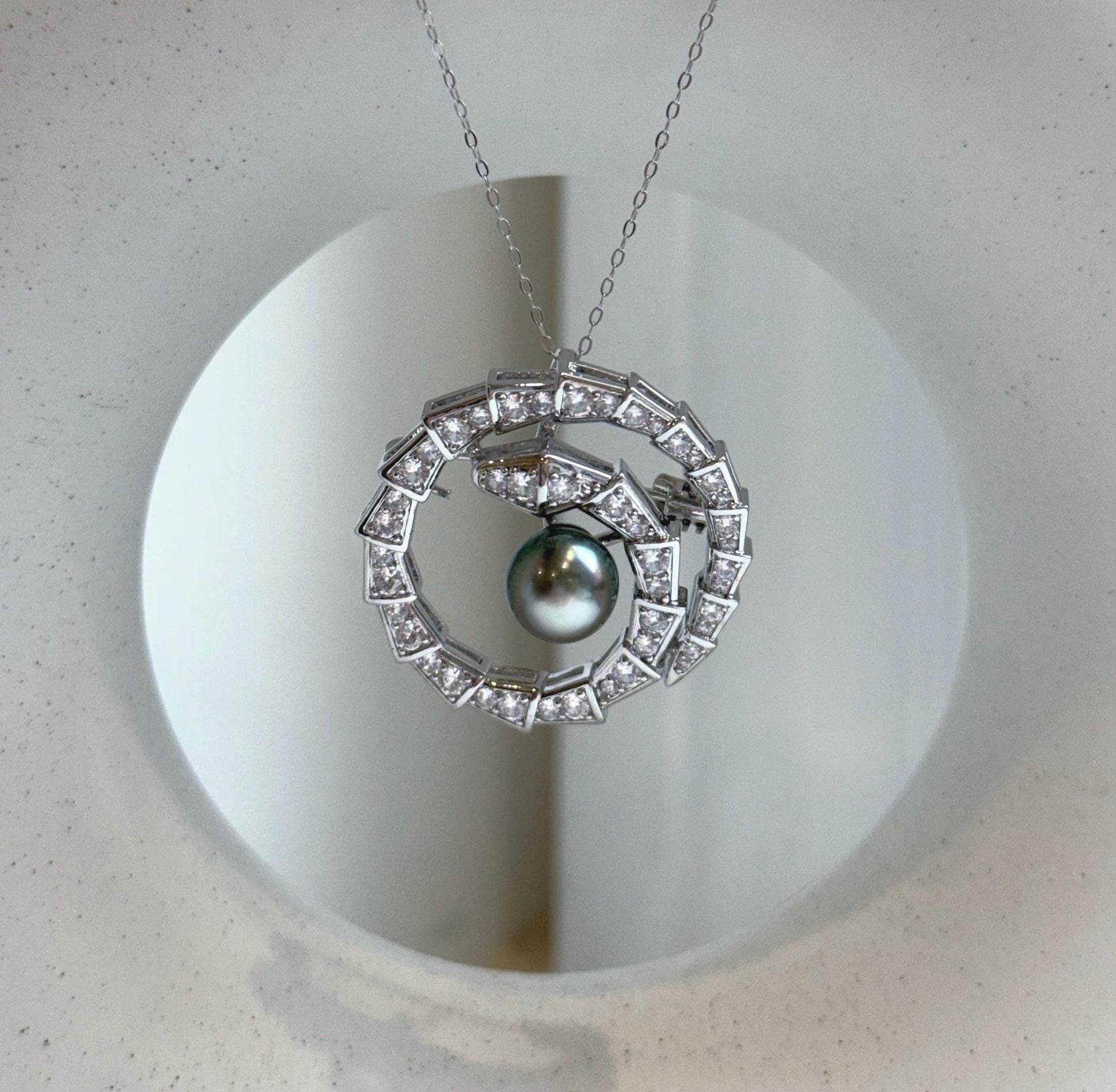 Elly’s 9.4mm Tahitian Peacock Green Ocean Pearl Vintage Snake Brooch Pendant 2in1: Extreme luster mirrored, gift for her